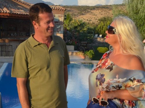 SİNEMA SANATÇISI BANU ALKAN DİKİLİ'YE HAYRAN KALDI