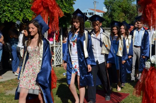 SÖKE HİLMİ FIRAT ANADOLU LİSESİ 130 ÖĞRENCİ MEZUN ETTİ