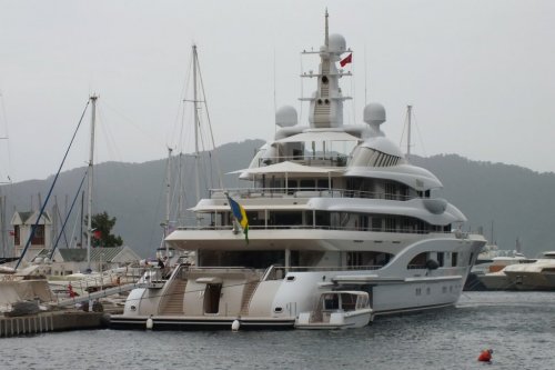 TAVUK KRALI UKRAYNALI YURİY KOSİUK’UN LÜKS YATI MARMARİS’TE