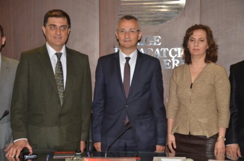 TEKSTİLE TEKNİK DESTEK SAĞLAYARAK İHRACATI KATLAYACAKLAR