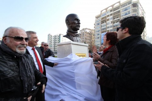 TUNCEL KURTİZ'İN ADI KARŞIYAKA'DA YAŞAYACAK