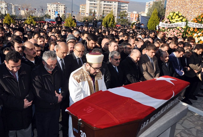 ulkucu-genc-firat-cakiroglu-son-yolculuguna-ugurlandi-005.jpg