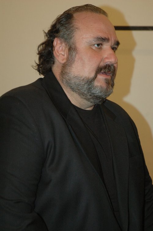 ÜNLÜ TENOR AYSEV, RAFET EL ROMAN İLE ALBÜM ÇIKARACAK