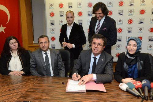 YENİ YILIN İLK İHRACATI DENİZLİ’DEN GERÇEKLEŞTİ