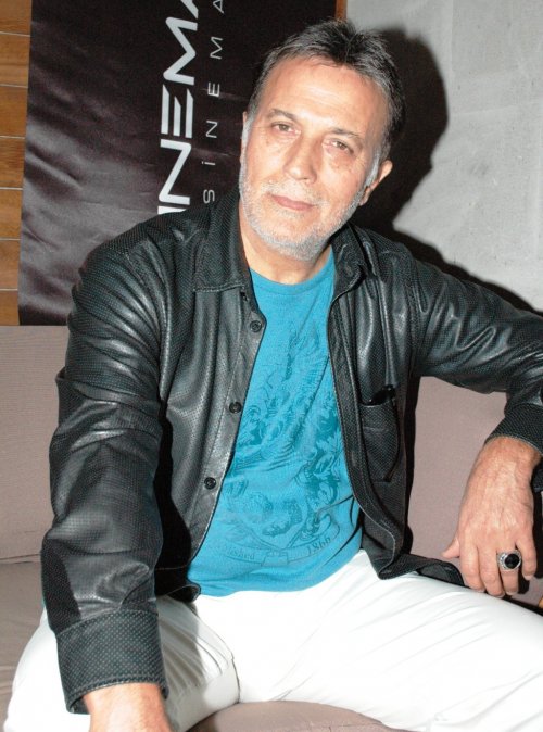 YEŞİLÇAM’IN ÜNLÜ OYUNCULARINDAN SİTEM