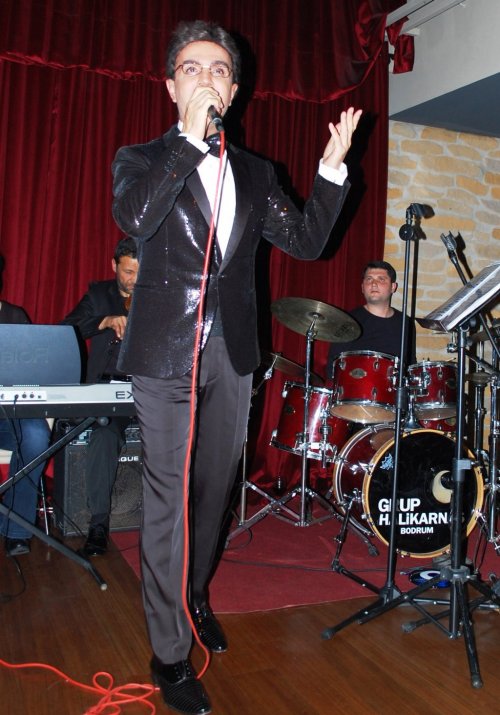 YILMAZ MORGÜL SÖYLEDİ, METİN ZAKOĞLU GÜLDÜRDÜ