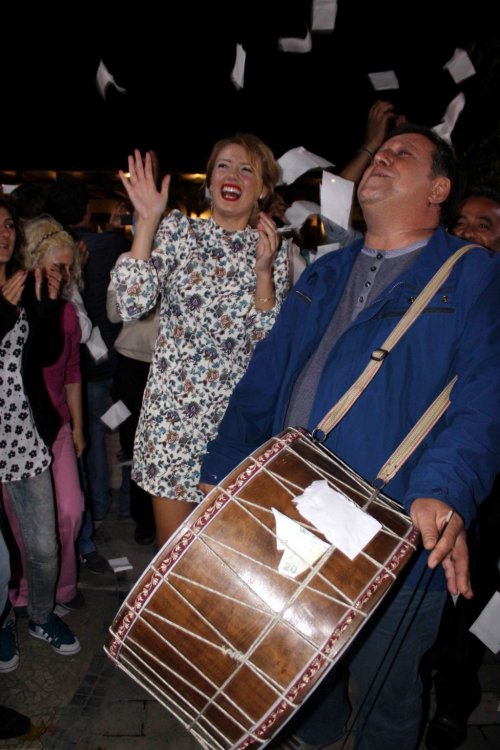 YÖNETMEN ÇALDI, GİZEM OYNADI