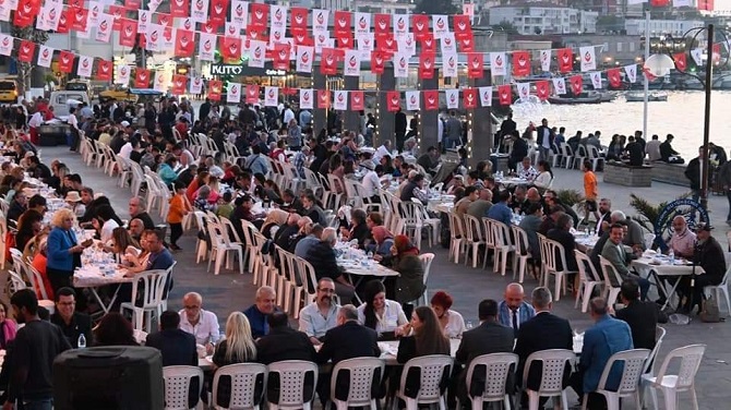 zafer-partisi-iftar-2.jpg